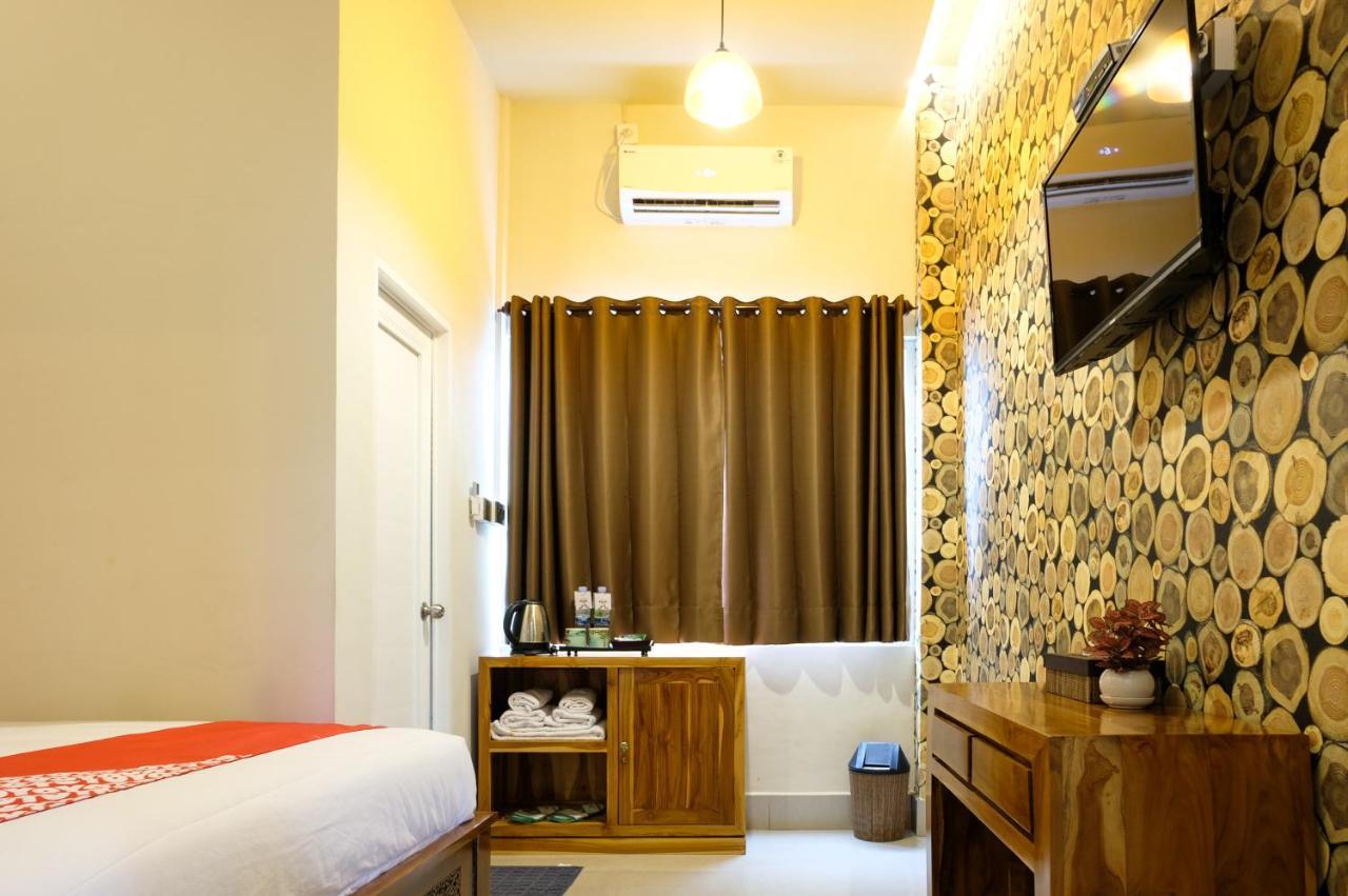 Oyo 683 Jepun Guesthouse Mataram Exterior photo